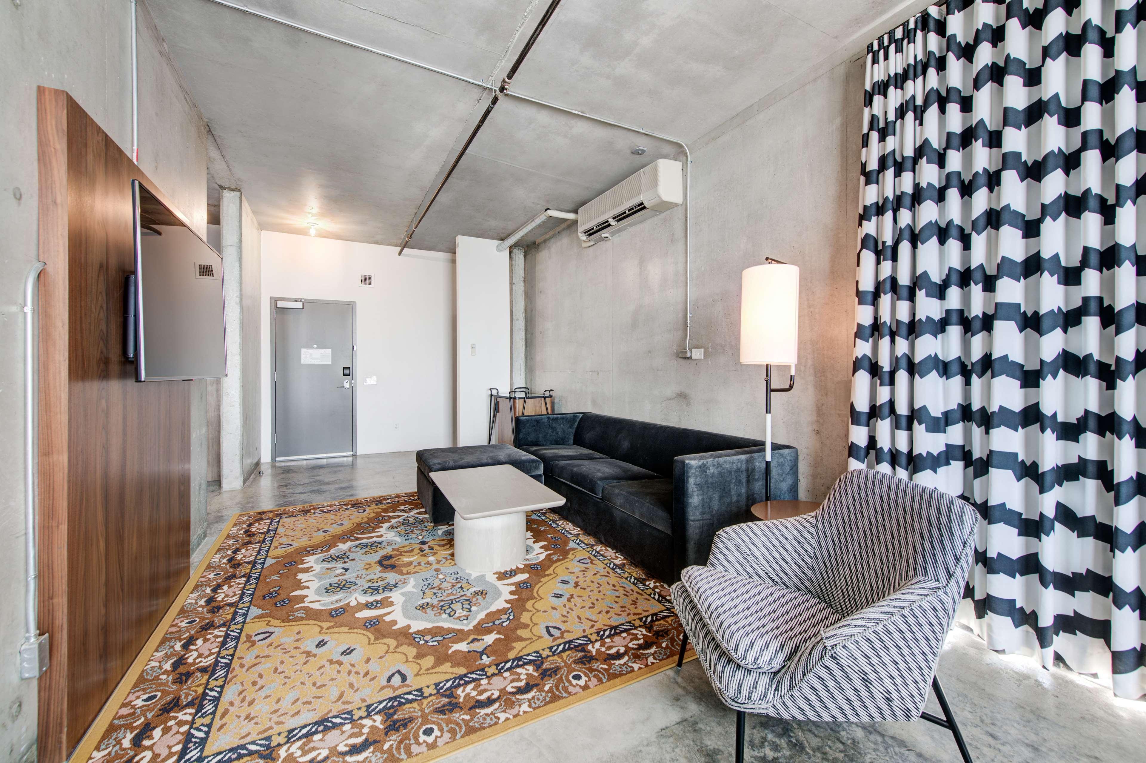 Nylo Las Colinas Hotel, Tapestry Collection By Hilton Ирвинг Экстерьер фото